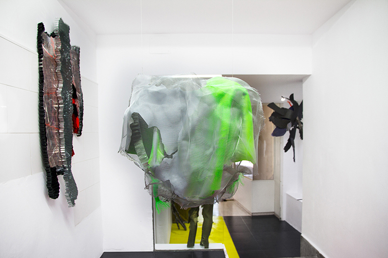 kate steciw live laugh love installation